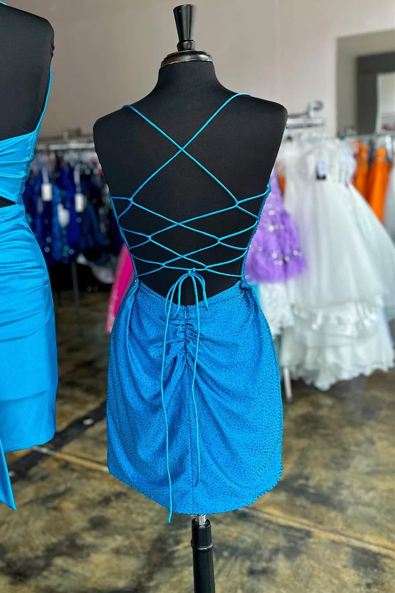 Vestido de fiesta con cuello en V y cordones
